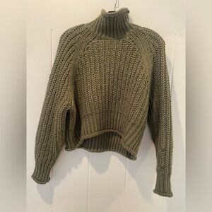 HM cropped sweater
